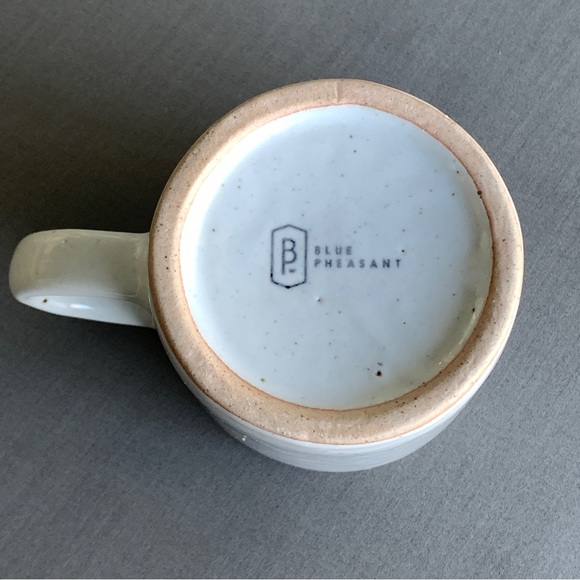 BLUE PHEASANT Stoneware MARCUS White I Palest Gray 9 oz MUG - Picture 5 of 6